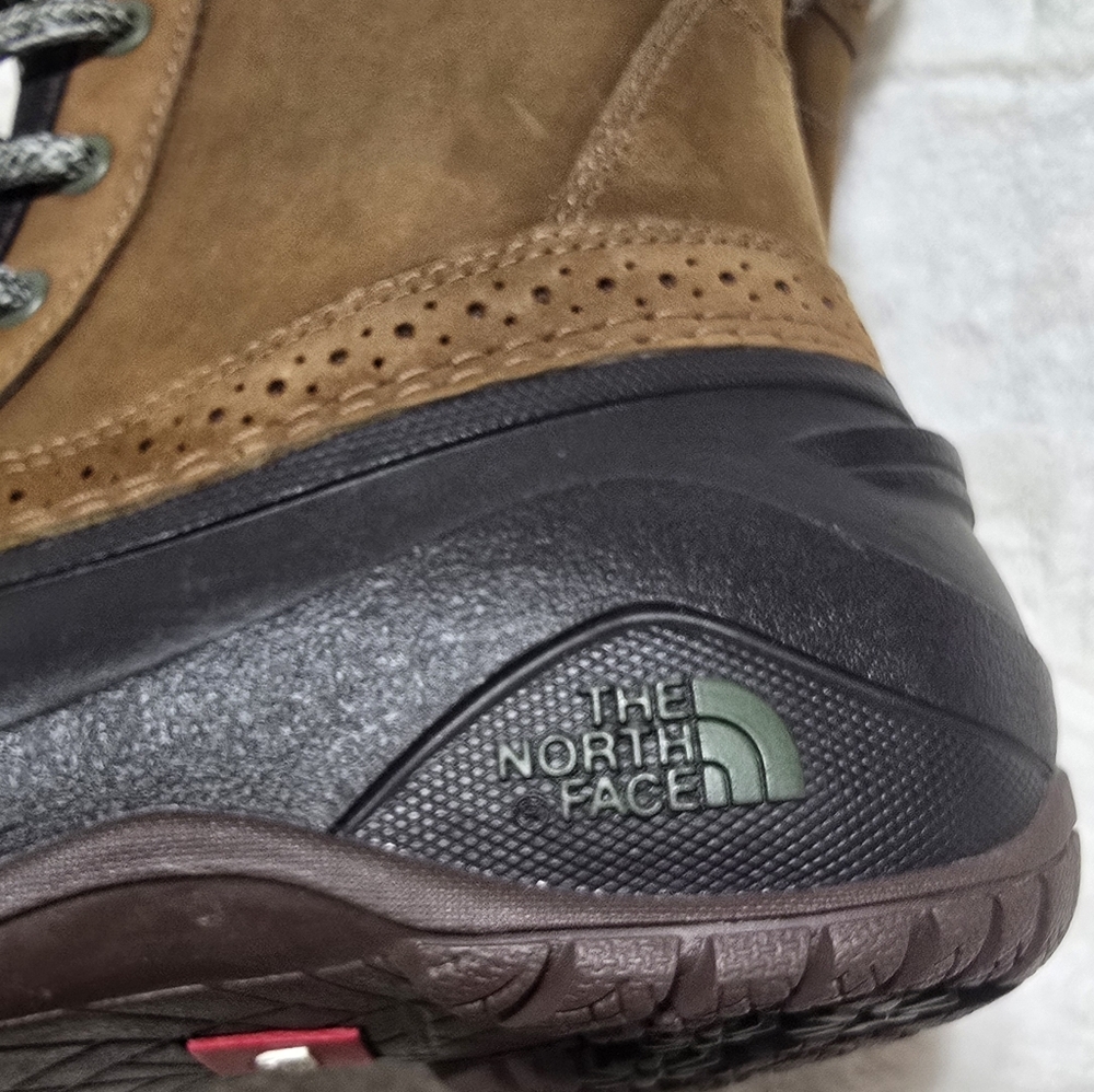 The North Face Women's Winter Boots.Ligth Brown. Size 6 - Picture 8 of 11